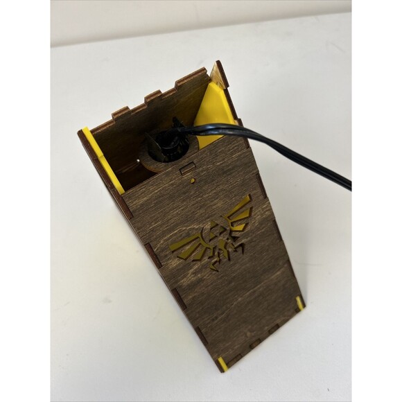 The Legend of Zelda Triforce Light Lamp Hyrule Crest Nintendo - Picture 8 of 11